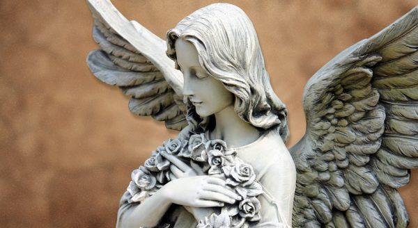 Потрібно промовляти усім батькам…Молитва до Ангела-0хоронця про захист дітей!