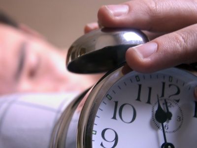 Коли лягати спати, щоб виспатися та як відновити режим сну: ефективні способи
