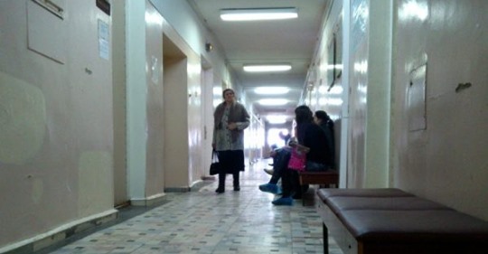 Лiкар сказала в окрему палату, з людьми її не класти: Мене везли на кріслі коридорами обласної лiкаpні. Мені залишалося жити максимум сім днів