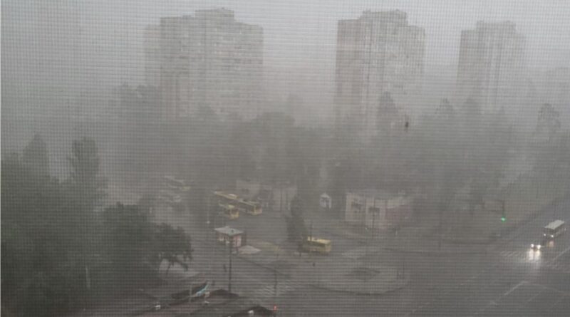 Київську область накрила потужна злива: влада повідомила про наслідки страшної негоди