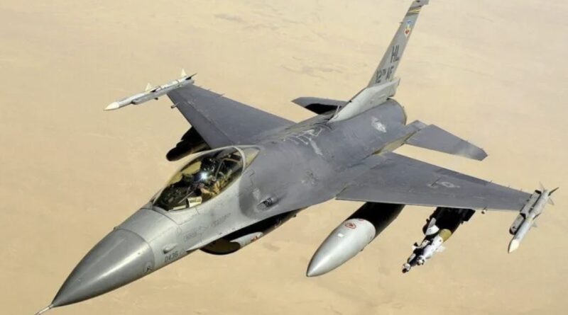 ​США підготують українських пілотів F-16 лише до кінця року – Politico