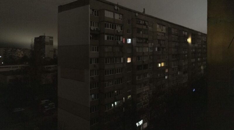 Відключення світла 26 червня: у ДТЕК і “Укренерго” повідомили, коли не буде електрики