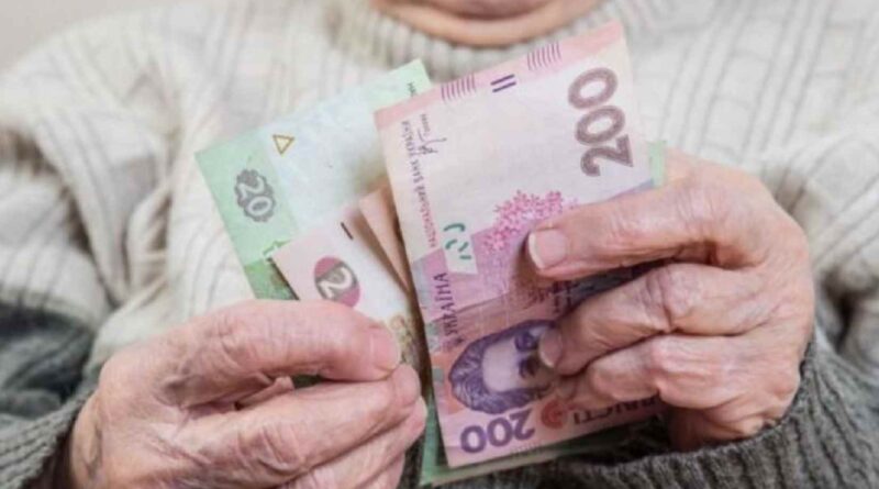 “Працюйте до останнього і відкладайте”: в Мінсоцполітики дали невтішний прогноз щодо пенсій