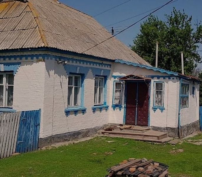Дід Ігор з дружиною сиділи на кухні. – Чуєш Ігор. – Чого тобі? – А ти чому мене сьогодні не вітаєш? – А в тебе що, сьогодні іменини? – Які іменини? Ти що й справді не пам’ятаєш? Побачивши грізне обличчя Марії, дід напружився, та згадати нічого не міг. Марія ображено встала і ​​вийшла з кухні. – Все, пішла Нінці скаржитися! – подумав він. – Та що ж там таке могло статися в цей день.