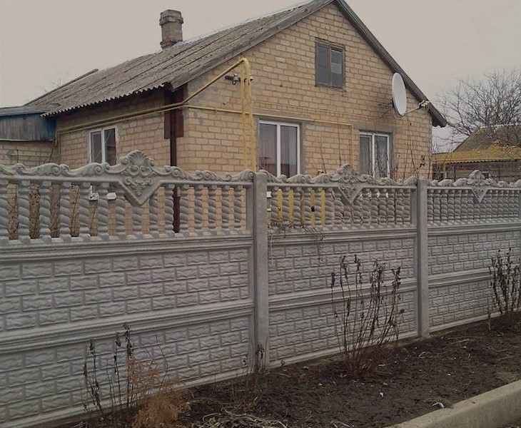 – Дивний він якийсь, – сказала Зінаїда Петрівна своїй дочці після того, як познайомилася з її “кавалером”. – Він хороший, от побачиш, – заступилася за Сергія дочка. – І що, вийдеш за нього заміж? – здивувалася мама. – Вийду. Я дуже його кохаю, – промивила Вероніка. І тільки після весілля Зінаїда Петрівна, нарешті зрозуміла, чим їй не подобався зять.