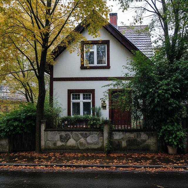 Ніна поїхала в гості до подруги Ірини. – Ну, нарешті, давно не бачилися, – зраділа Ірина побачивши Ніну. – Гарно виглядаєш. Розповідай, у чому причина? – Та вчора зателефонувала Сергію, однокласнику нашому. Він мені настрій і підняв, – радісно сказала Ніна. Ірина сиділа застигши і мовчки дивилася на подругу. А потім прошепотіла: – Ніно, ти що, не знала, що Сергія вже рік, як нема? – Як це? А з ким я тоді розмовляла? – нічого не розуміла Ніна