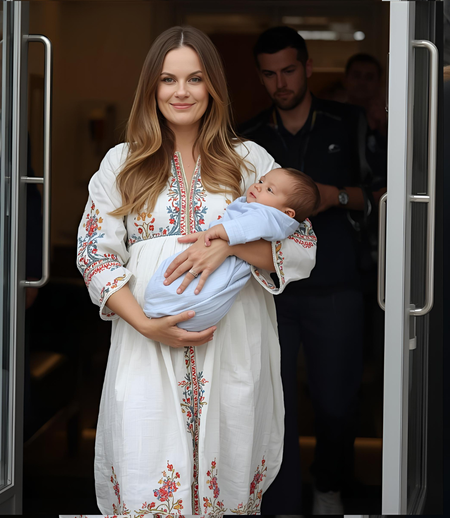 Таня з синочком на руках вийшла з пологового будинку. На вулиці її вже зустрічав чоловік Андрій, мама та свекруха. Виписка пройшла швидко, сумбурно. Приїхавши додому, Таня поклала спати сина в ліжечко, заздалегідь зібране Андрієм, а сама розбирала речі. Мама з свекрухою тим часом, господарювали на кухні. – Так, треба щось перекусити, – впоравшись із справами вирішила Таня і зазбиралася на кухню. Раптом, підійшовши ближче до дверей кухні Таня почула, що її мама про щось розмовляє із свекрухою. Тетяна прислухалася до розмови і застигла від почутого