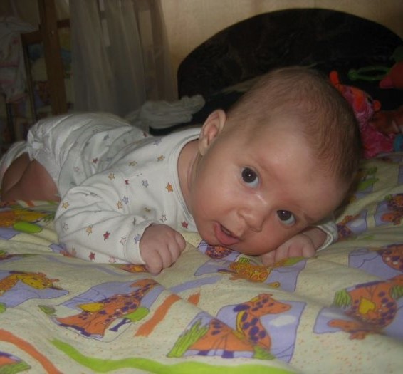 “На! Забирай! Дарма я тебе послухала” – кричала незнайомка на мого чоловіка і дала в руки немовля